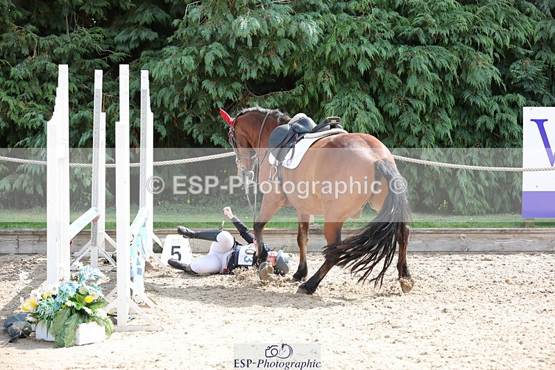 240823X-121110-16708 - 60cm R1 11.30 to 13.30