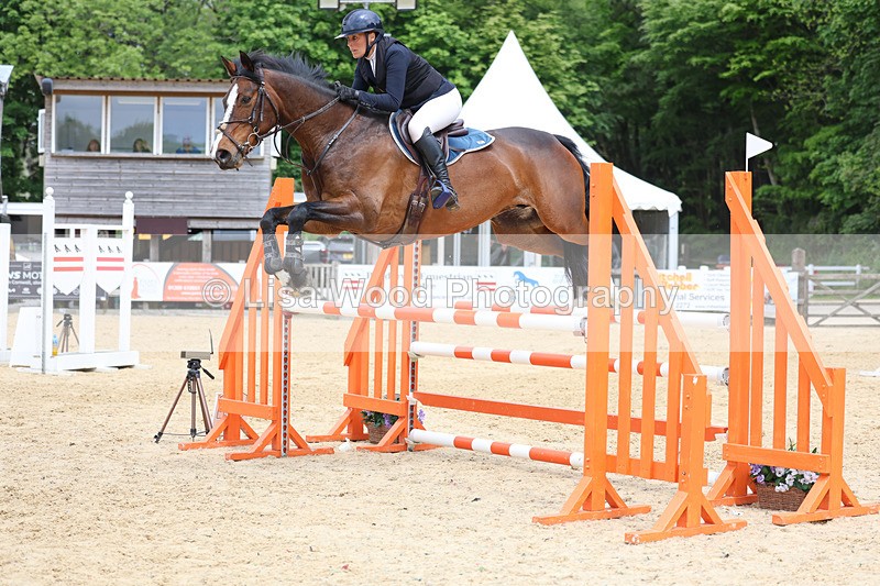 3E7A9471 - Class 8: Senior Newcomers/1.10m open