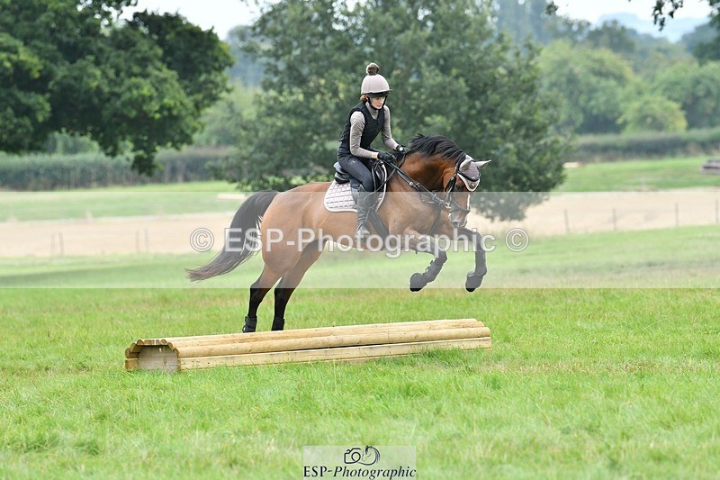 230817-131139-00829 - Theo's 1st Group - XC