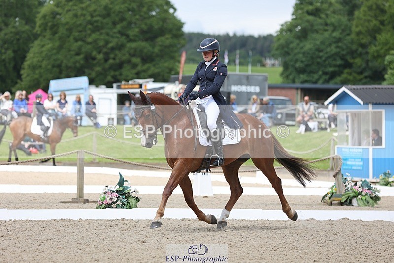 240524-113218-08376 - 269-EMERALD_KATIE-Isabelle_Cook