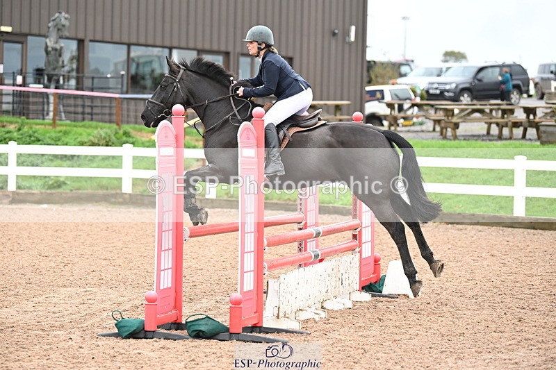 241023A-113544-00578 - Cls 1 British Novice and 90cm Open