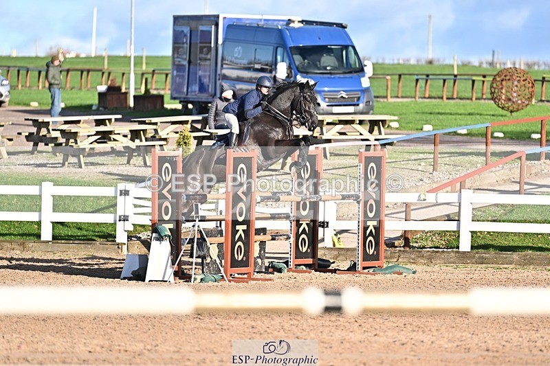 251119-140934-00512 - Cls 5 Foxhunter and 1.20m Open