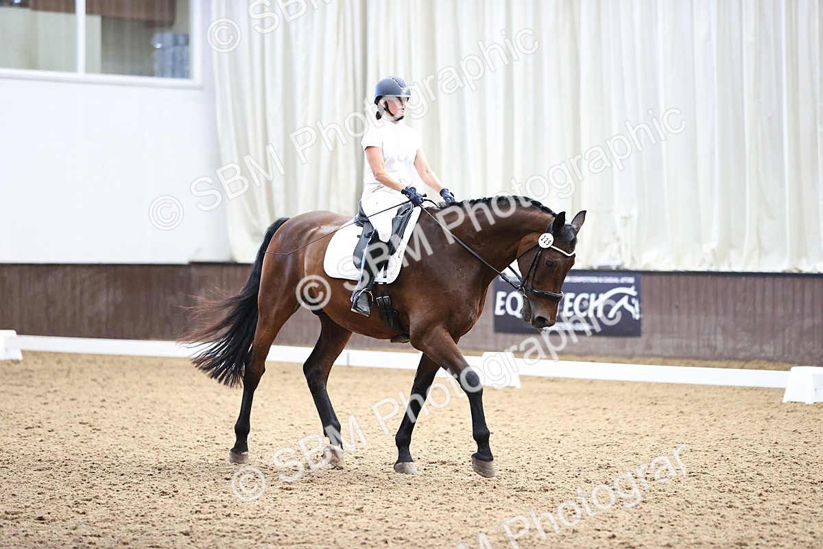 SBM_000902 - Novice 4 Warm Up