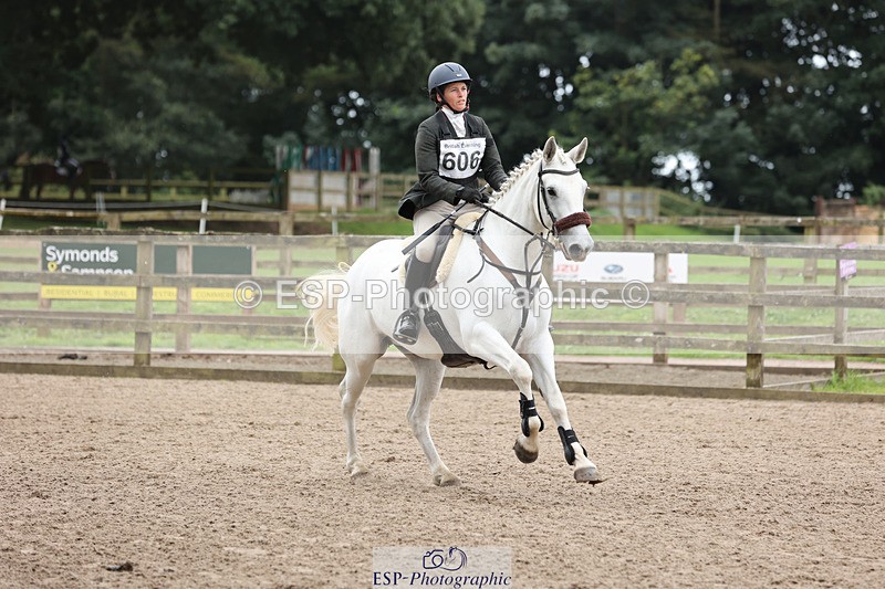 240804-144924-16107 - 606-Kate_Jupp-CARROWNURLAUR_PRIDE