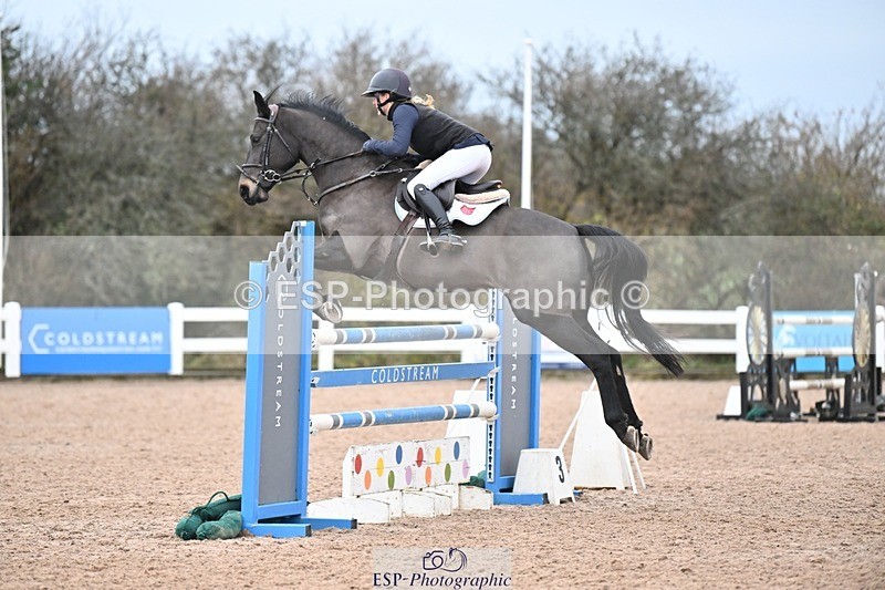 241206-143038-01111 - Cls 6 Foxhunter and 1.20m Open