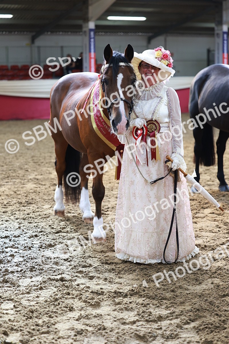 SBM_12135 - Class 103 - IH Costume