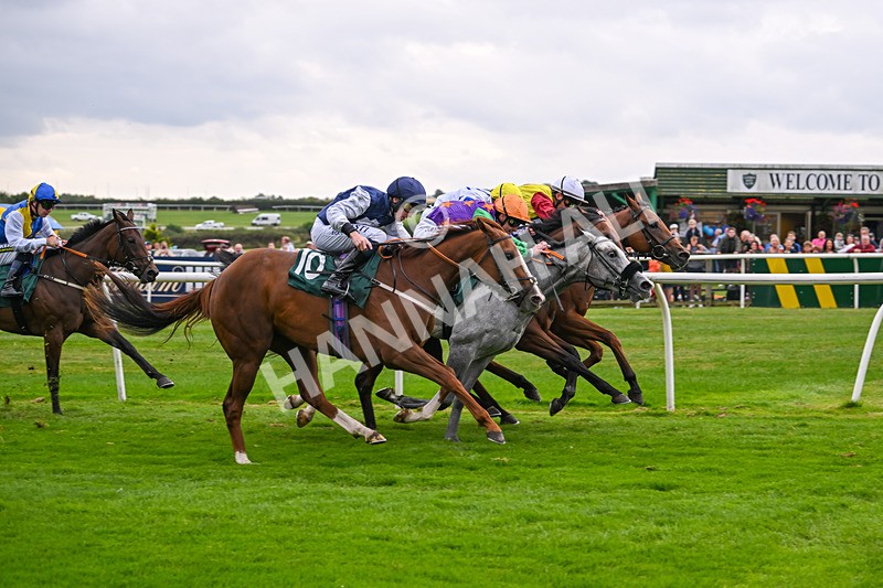 190824-Race 2-The Feminine Urge-3407 - Race 2