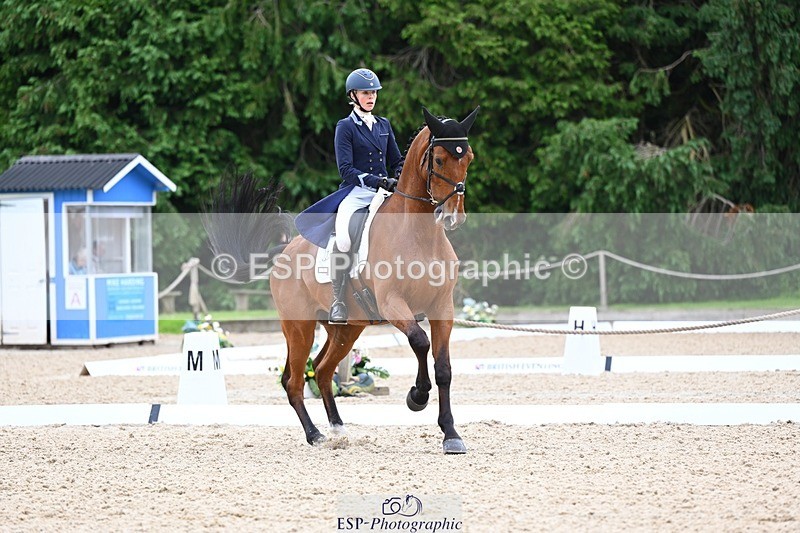 240524-090344-07648 - 501-BRUNO_FG-Edie_Campbell