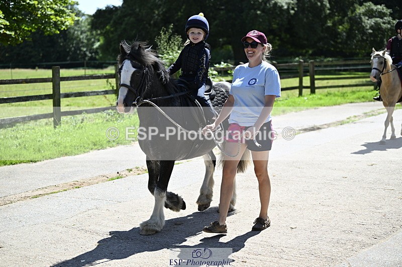 240728B-141720-00489 - Theo and Gemma's Groups Indoor