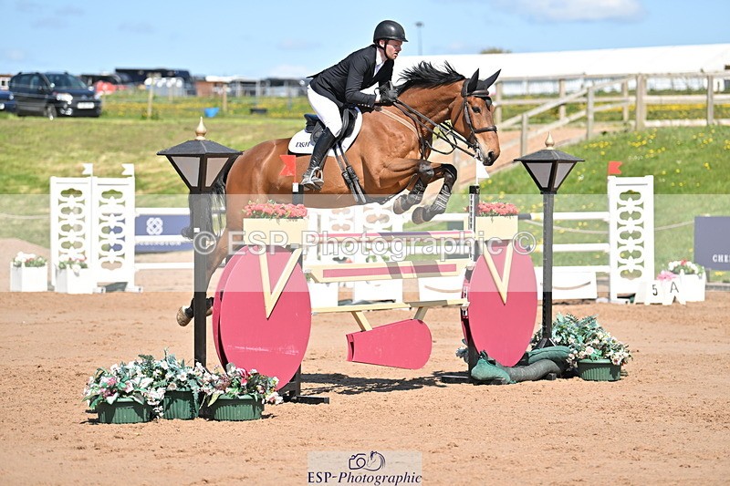 240420A-141108-11640 - Cls 7, 2 Star Medium Tour 1.35m