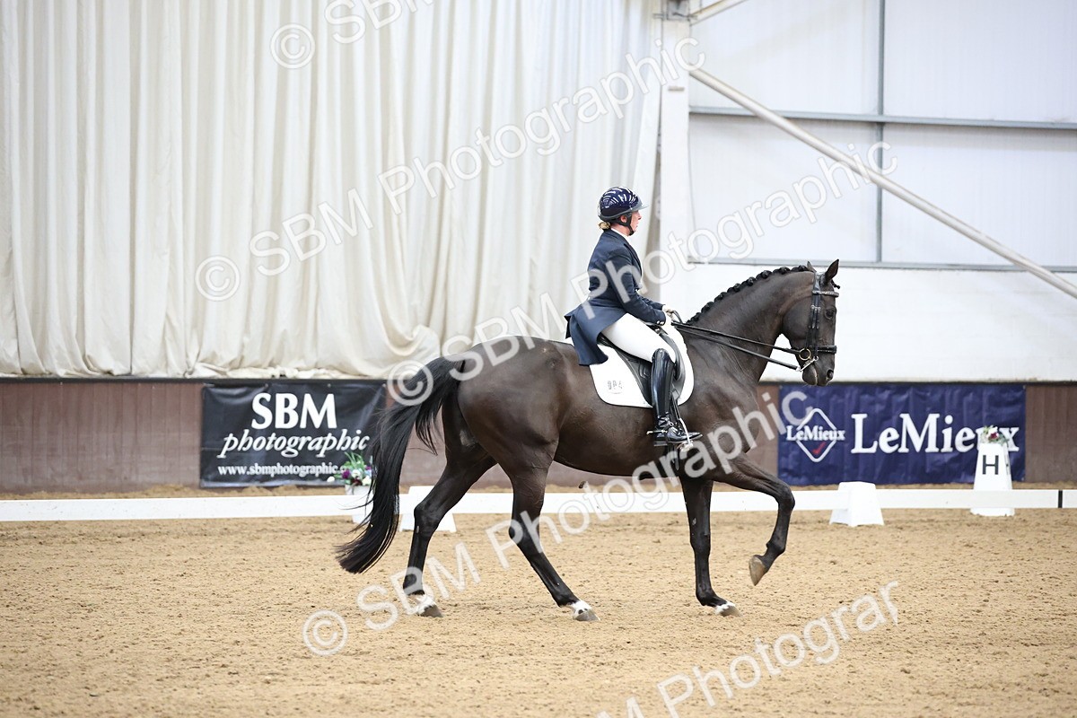 SBM_004786 - Class 9 - FEI Inter 1 Gold - 16.59-17.47