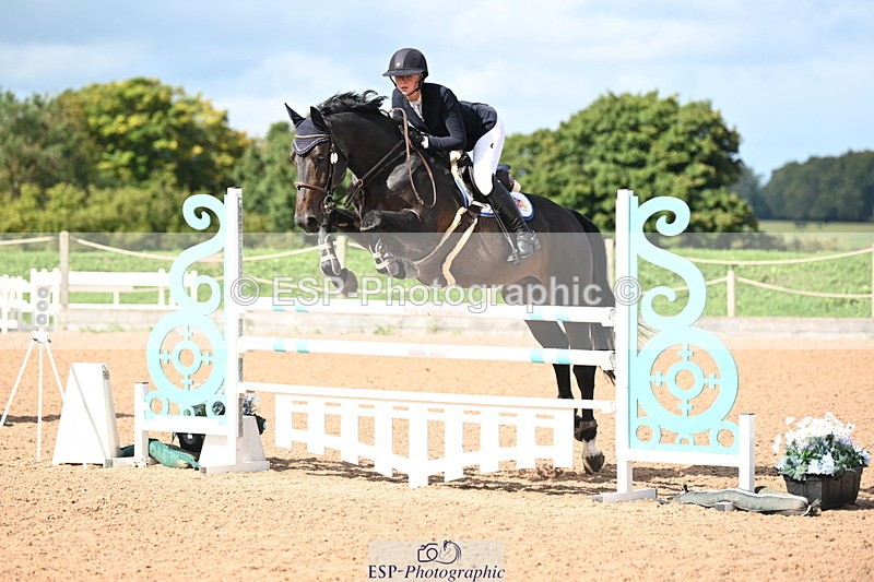 240912A-112229-00553 - Cls 2 Snr Newcomers