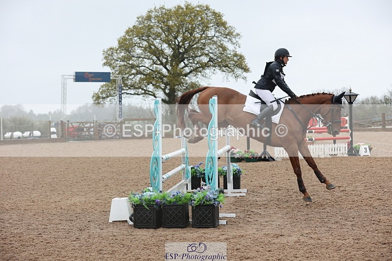 250418-095044-00537 - 065-Amy.Tough-FLYING.ORANGE