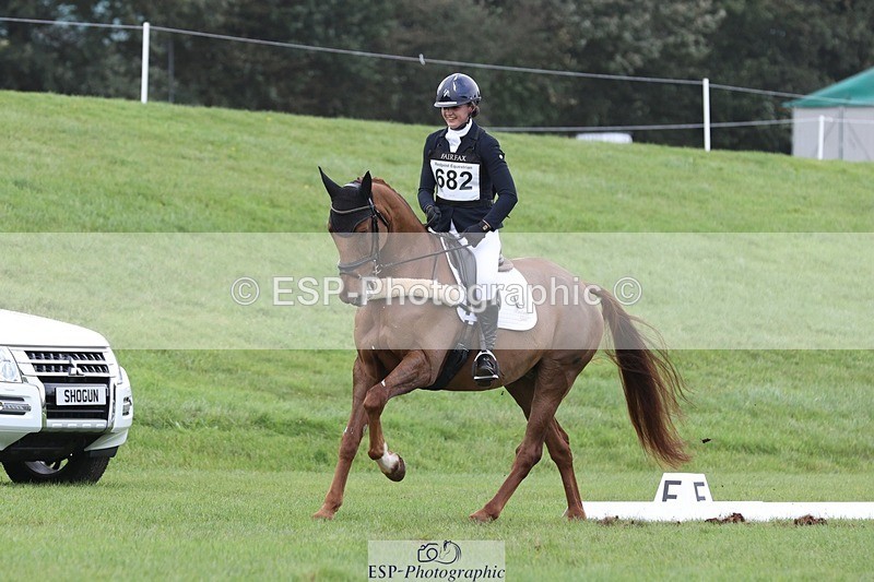 231019-144654-04083 - 682-DOOLIN.DE.REVE-Jasmine.Holmes-DR