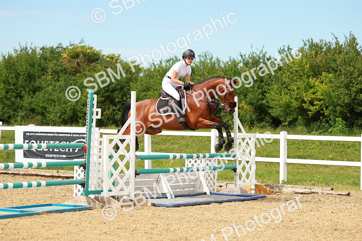 SBM_002332 - Class 4 - Senior Newcomers - 1.10m