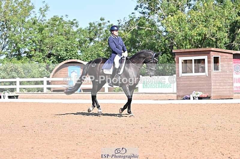 250816-101759-02398 - 046-Martyn.HumphreyIsabeau.May