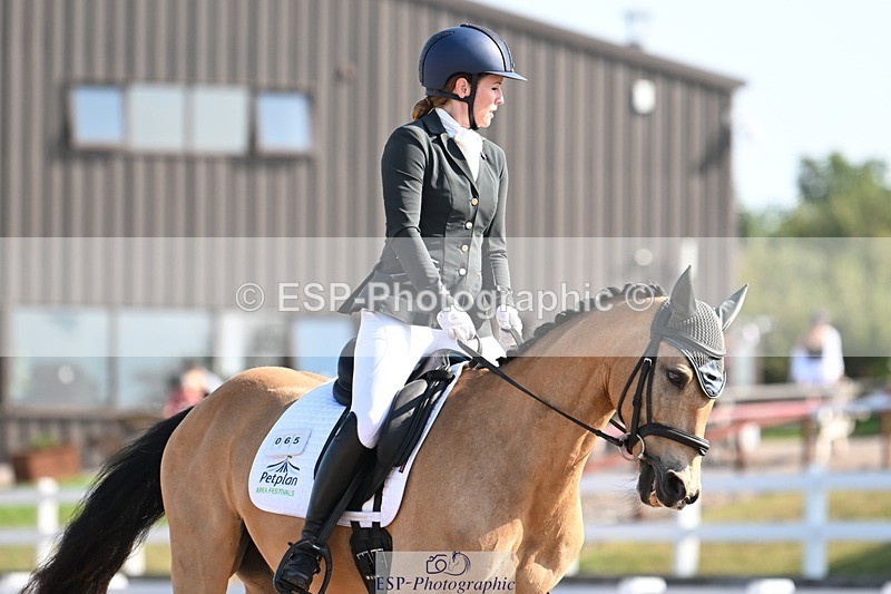 250816-094355-02958 - 065-Nicky.TurriffMyshall.Robby