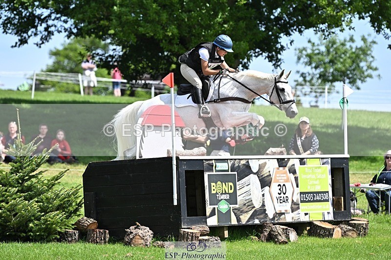 240525-130908-14325 - 112-DISCO_DONUT-Mahony_Knight