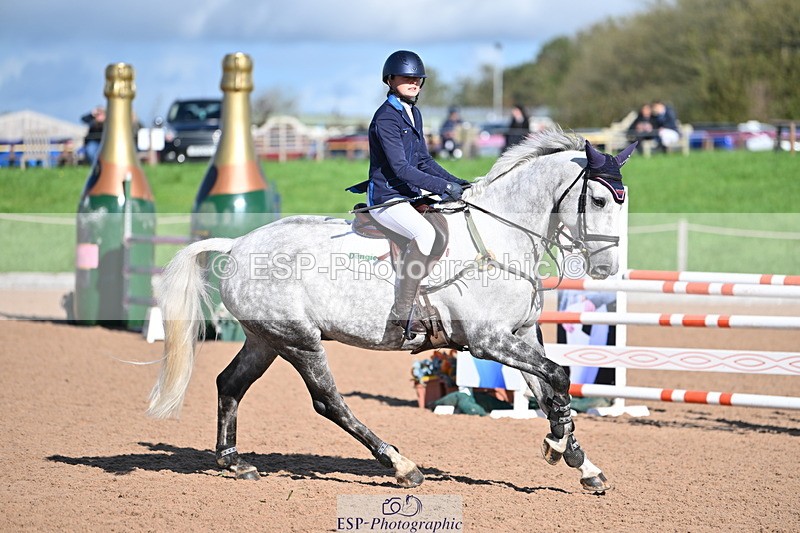 231014A-113115-04404 - Cls 18 Newcomers & 1.10m Open