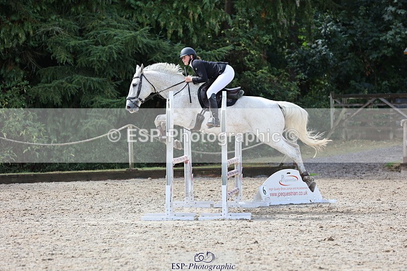 250829A-121922-01613 - Cls 7 British Novice and 90cm