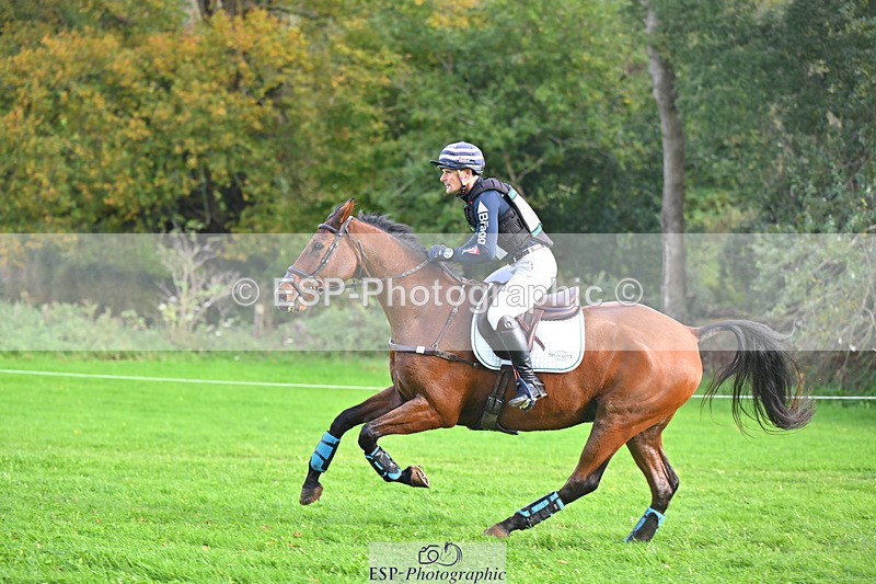 241025-122252-08217 - 127-Alexander.Bragg-STARSTRUCK.III