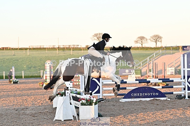 250401-192810-01020 - 90cm Classes