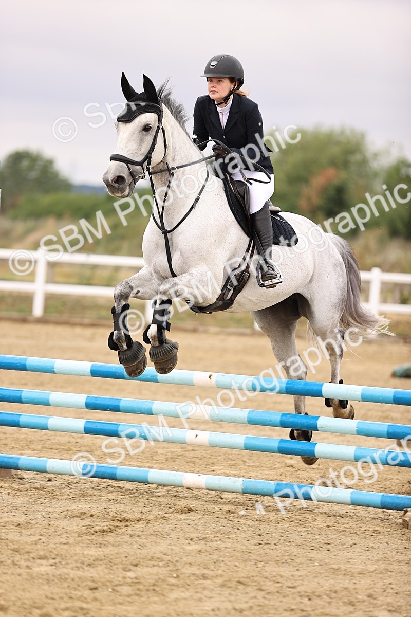 SBM_024321 - Class 8 - Clear Round