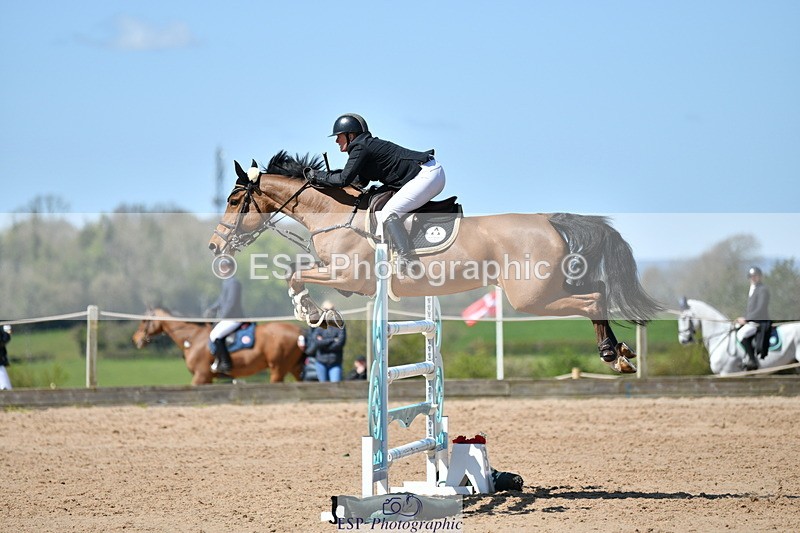 240420A-124118-11053 - Cls 3, 2 Star Small Tour 1.30m