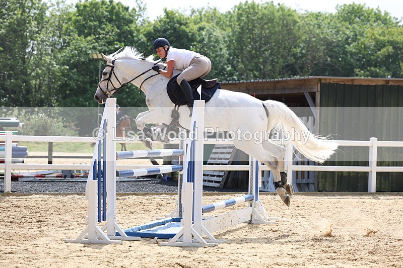 3E7A1029 - Class 13: Senior Newcomers/1.10m open