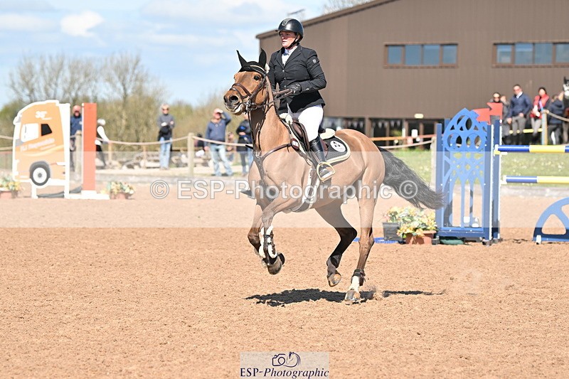 240418A-114453-02671 - Cls 5, 2 Star Medium Tour 1.35m