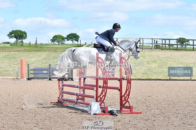 240609A-123717-05258 - Cls 18 Snr Newcomers and 1.10m Open