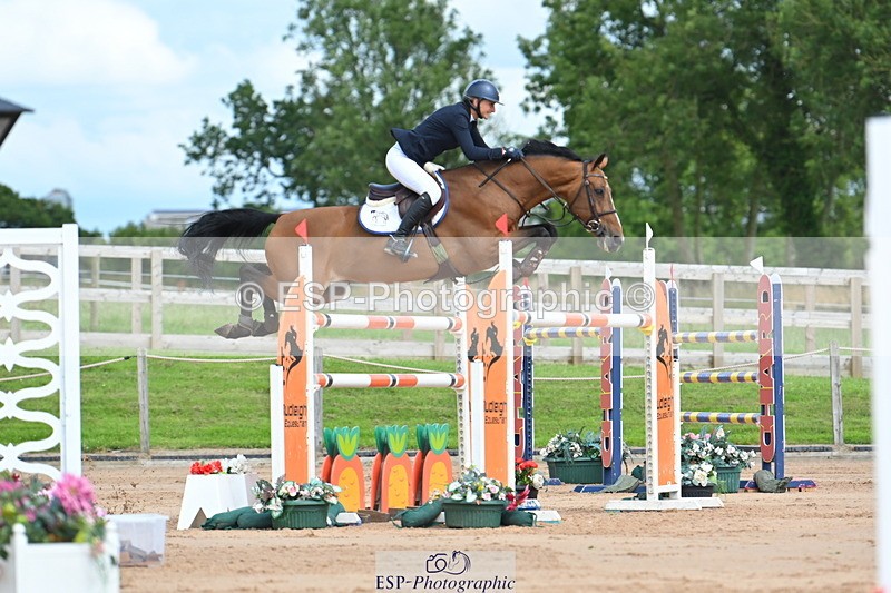 230721A-154508-07406 - Cls 10, 2 Star Big 1.45m Start to break