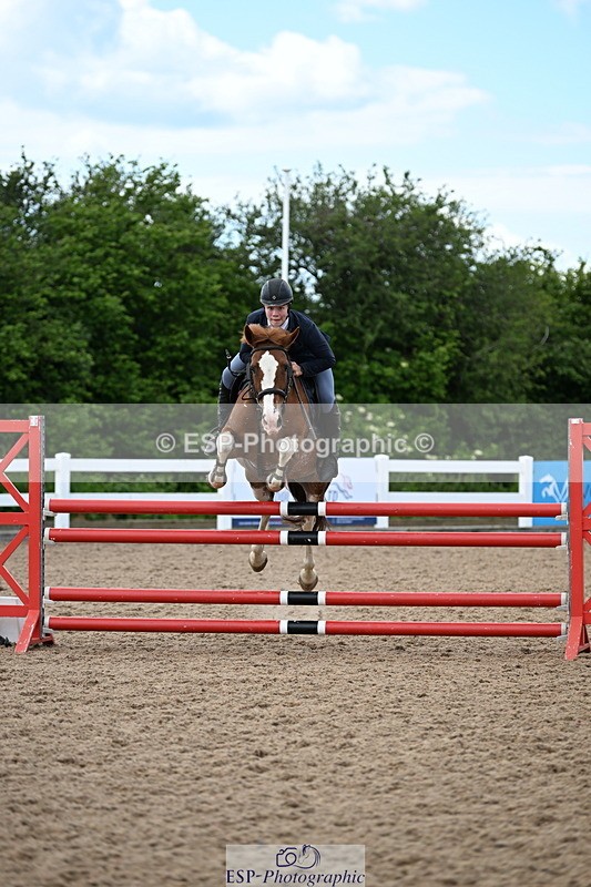 240608A-152234-01615 - Cls 11 Pony Newcomers and 1m Open