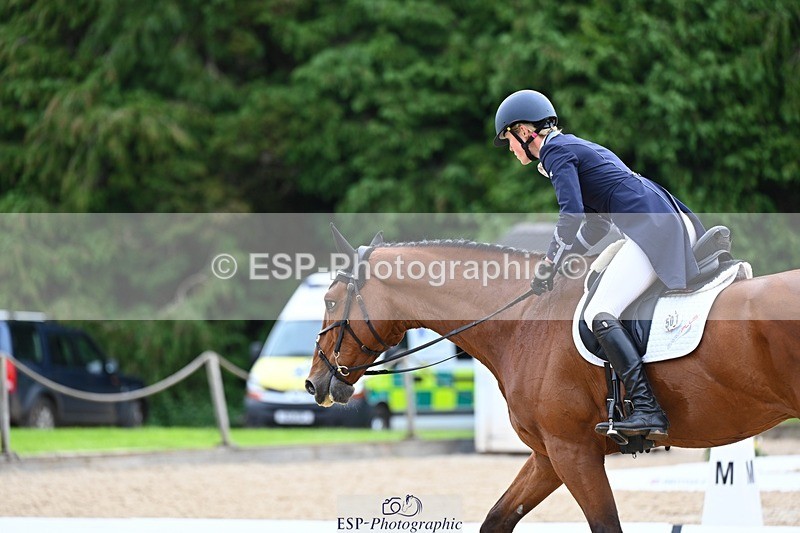 240524-090413-07658 - 501-BRUNO_FG-Edie_Campbell