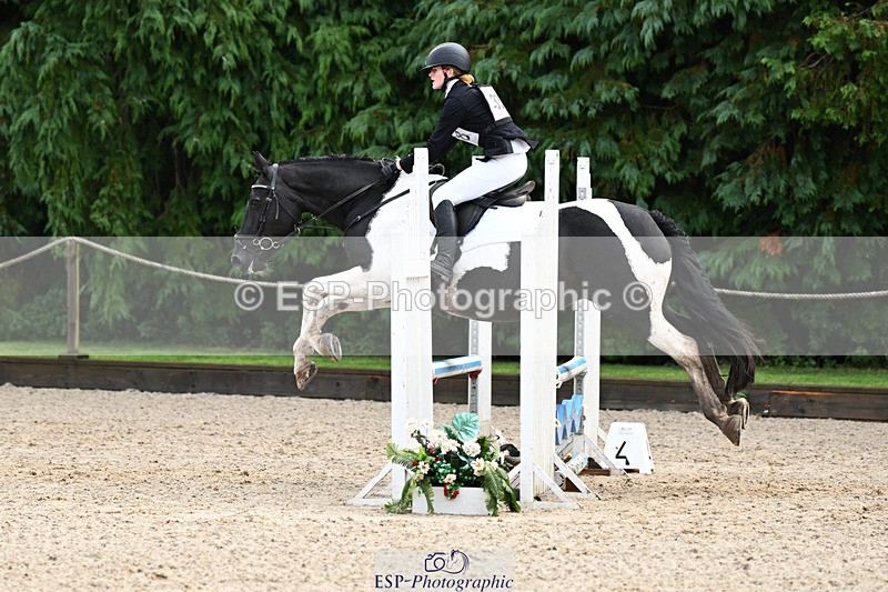 240824X-105857-25035 - 70cm Round 2 10.30 to 12.10