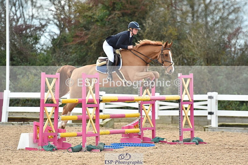 231111A-123416-01892 - Cls 12 Newcomers & 1.10m Open