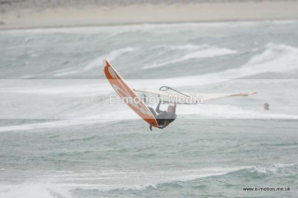 WS 110509  82 - Windsurfing