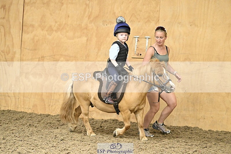 240728B-142937-00570 - Theo and Gemma's Groups Indoor