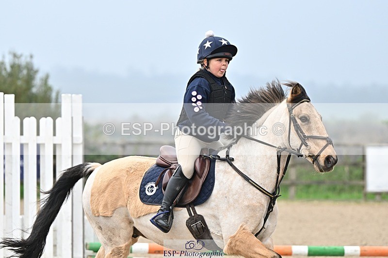 241110-101916-00249 - 40cm Showjumping