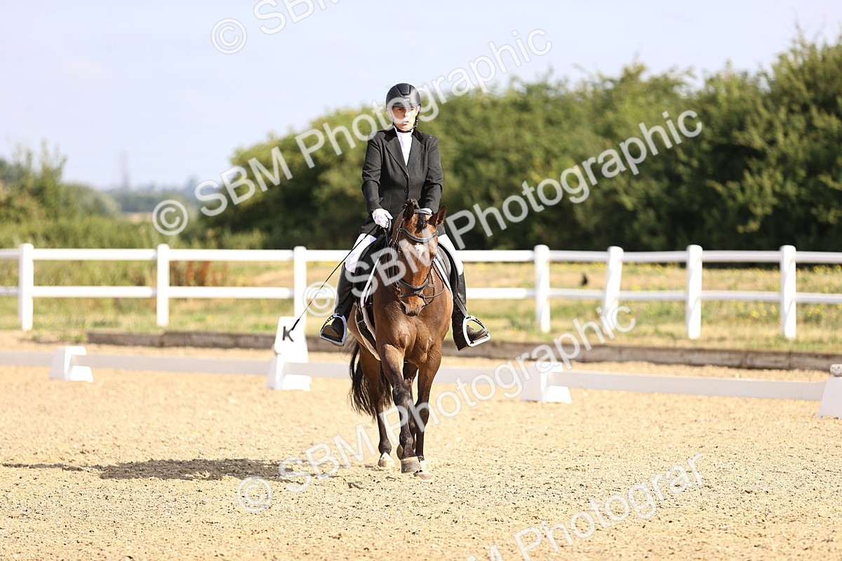 SBM_008576 - Novice 5 - 08.30-9.33
