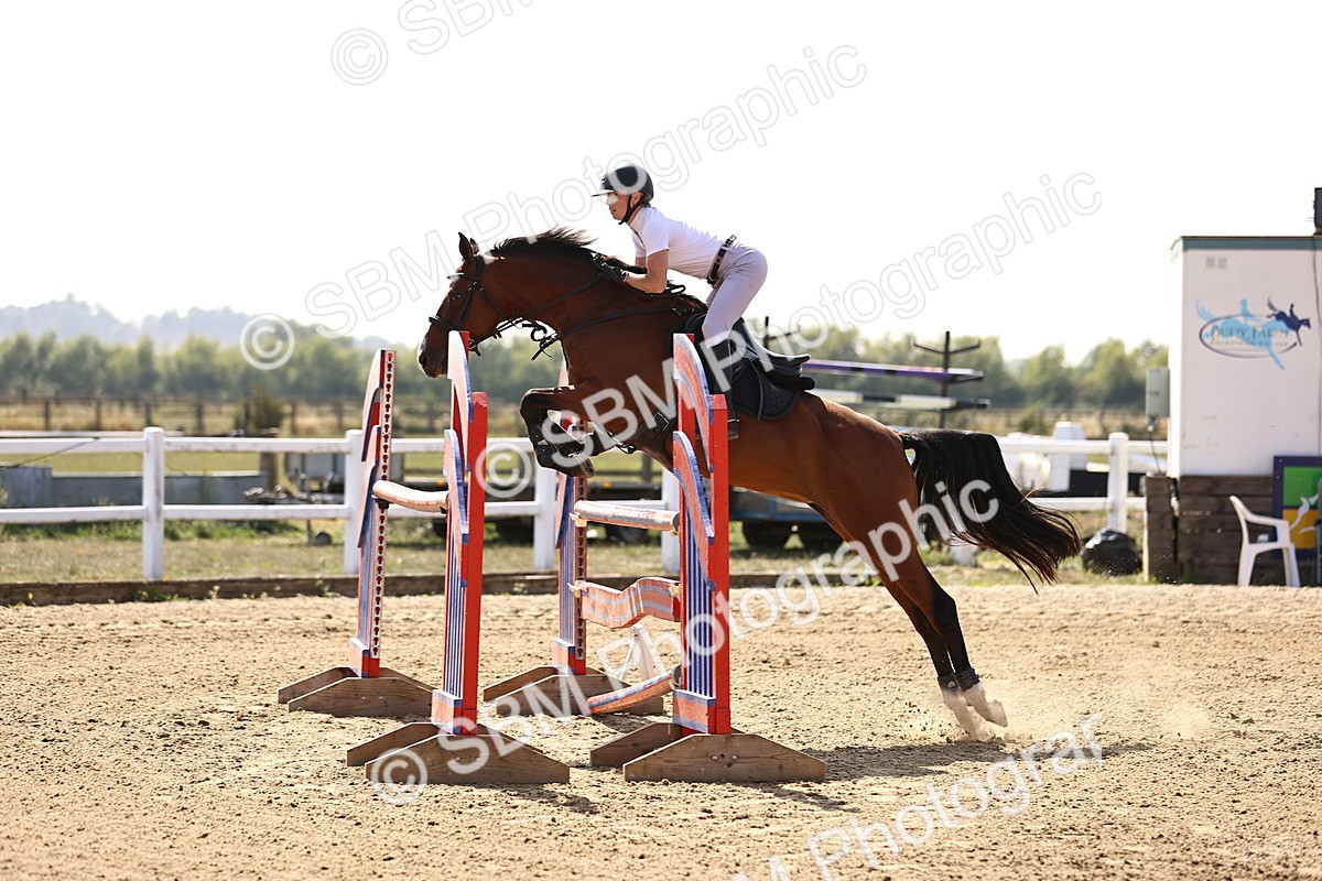 SBM_006929 - Class 13 - Senior Newcomers - 1.10m
