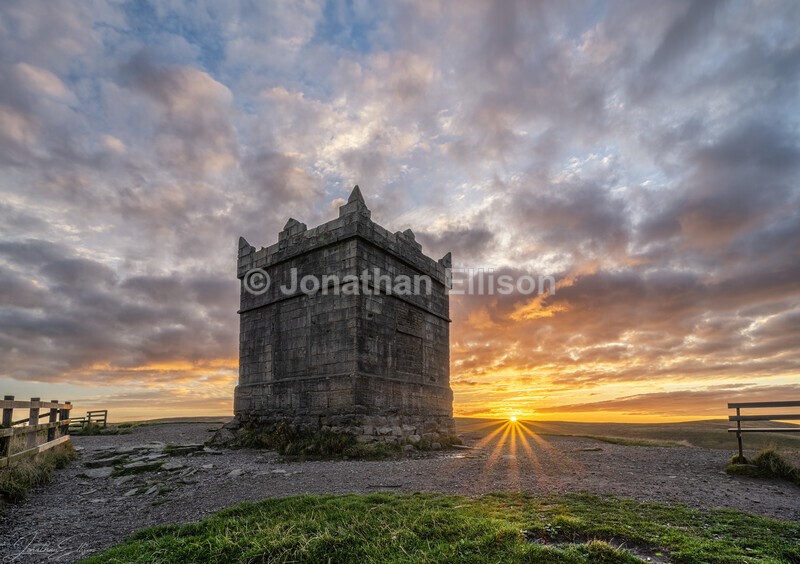 Rivington Pike Sunrise - Rivington And Surrounding Areas