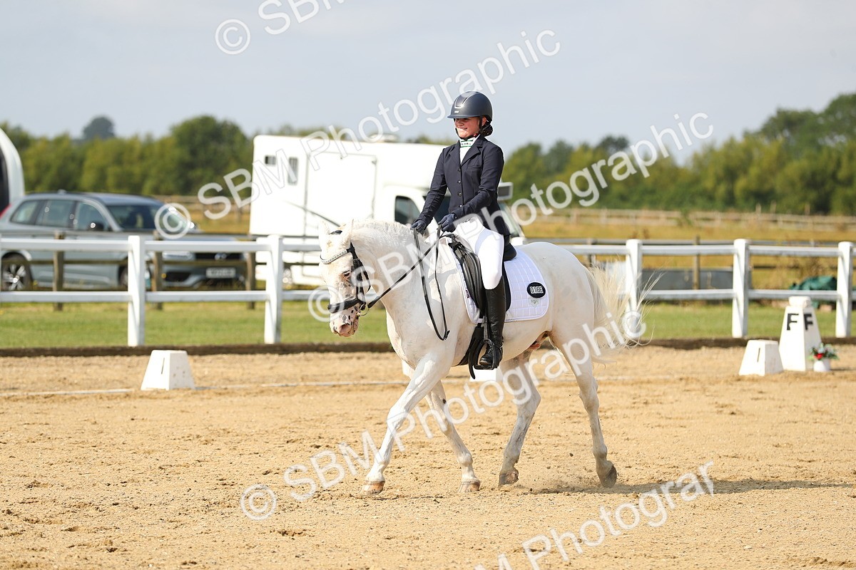 SBM_015596 - Class 13 - Novice 23 - 9.54-11.04