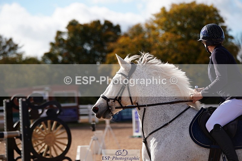 241027A-124344-02734 - SUN Cls 7 Pony Foxhunter and 1.10m Open
