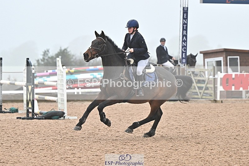 241103A-111743-06975 - SUN Cls 18 British Novice and 90cm Open