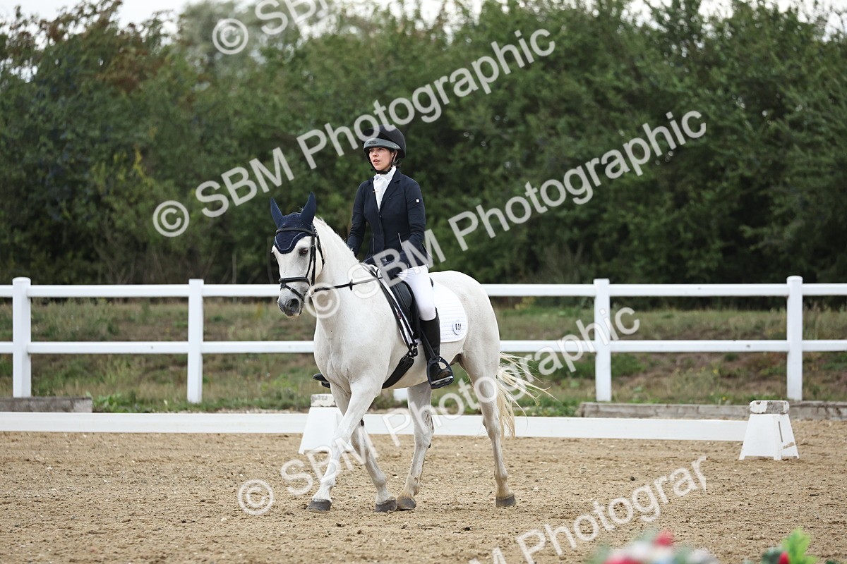 SBM_004232 - Class 8 - Novice 3 Champs