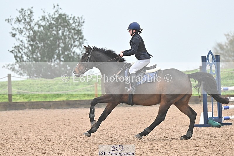 241103A-111700-06966 - SUN Cls 18 British Novice and 90cm Open