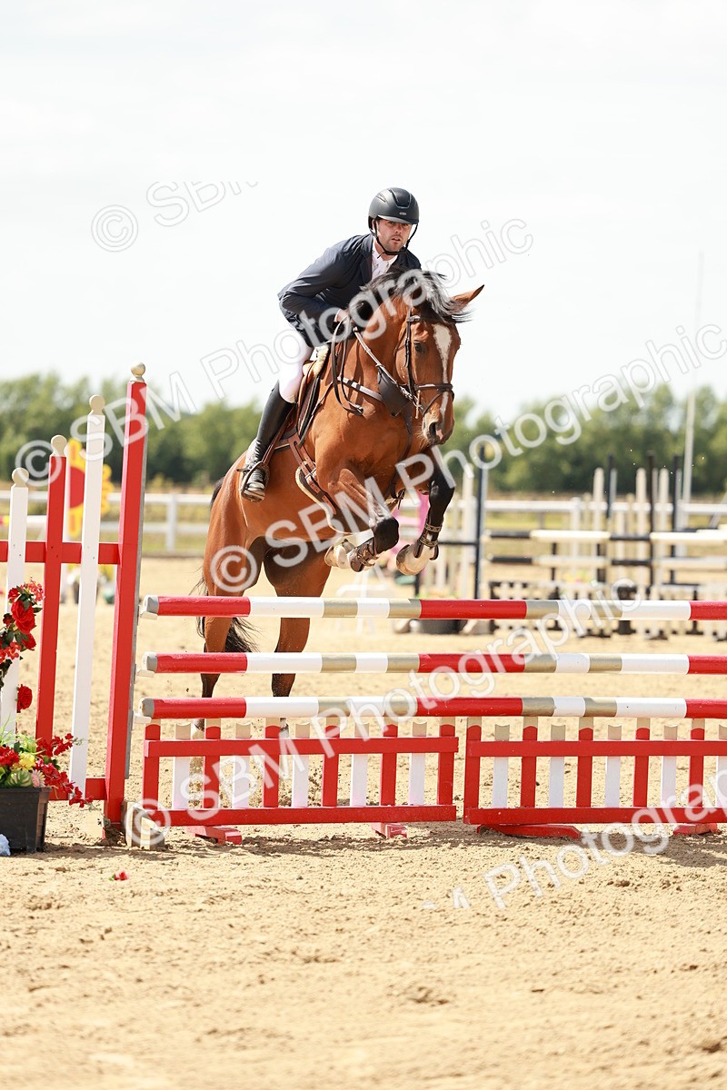 SBM_007736 - Class 3 - Senior Newcomers - 1.10m Open
