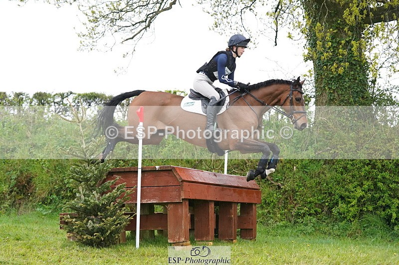 250418-101446-00951 - 101-Katie.Corbin-SPORTSFIELD.U2