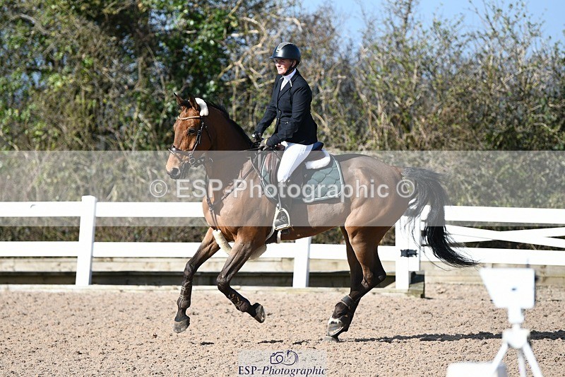 250330-102643-06113 - Cls 32 British Novice and 90cm